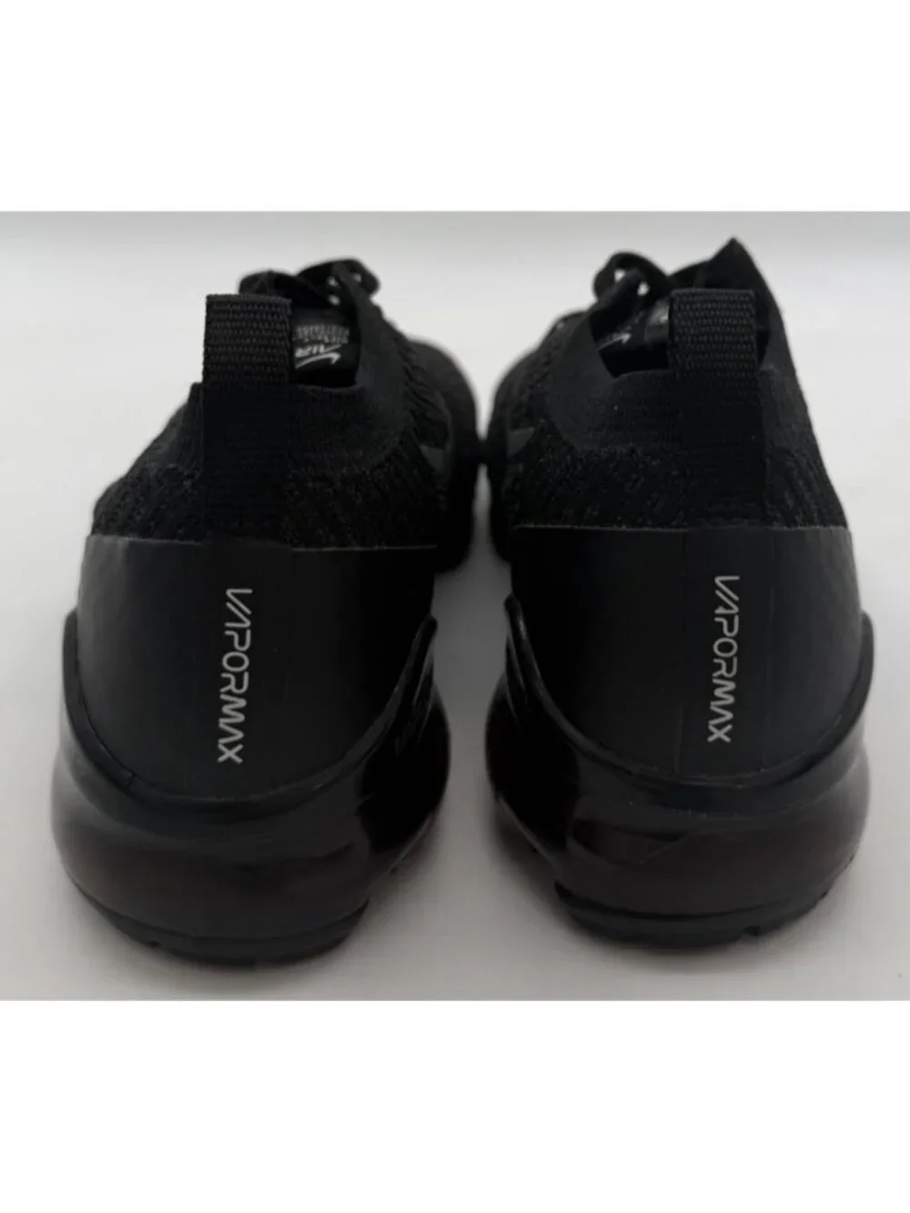 Nike Air Vapormax Flyknit 3 Mens Size 7 Triple Black Running Shoes AJ6900-004